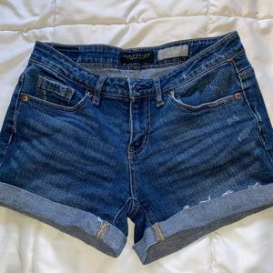 Aeropostale mid length shorts